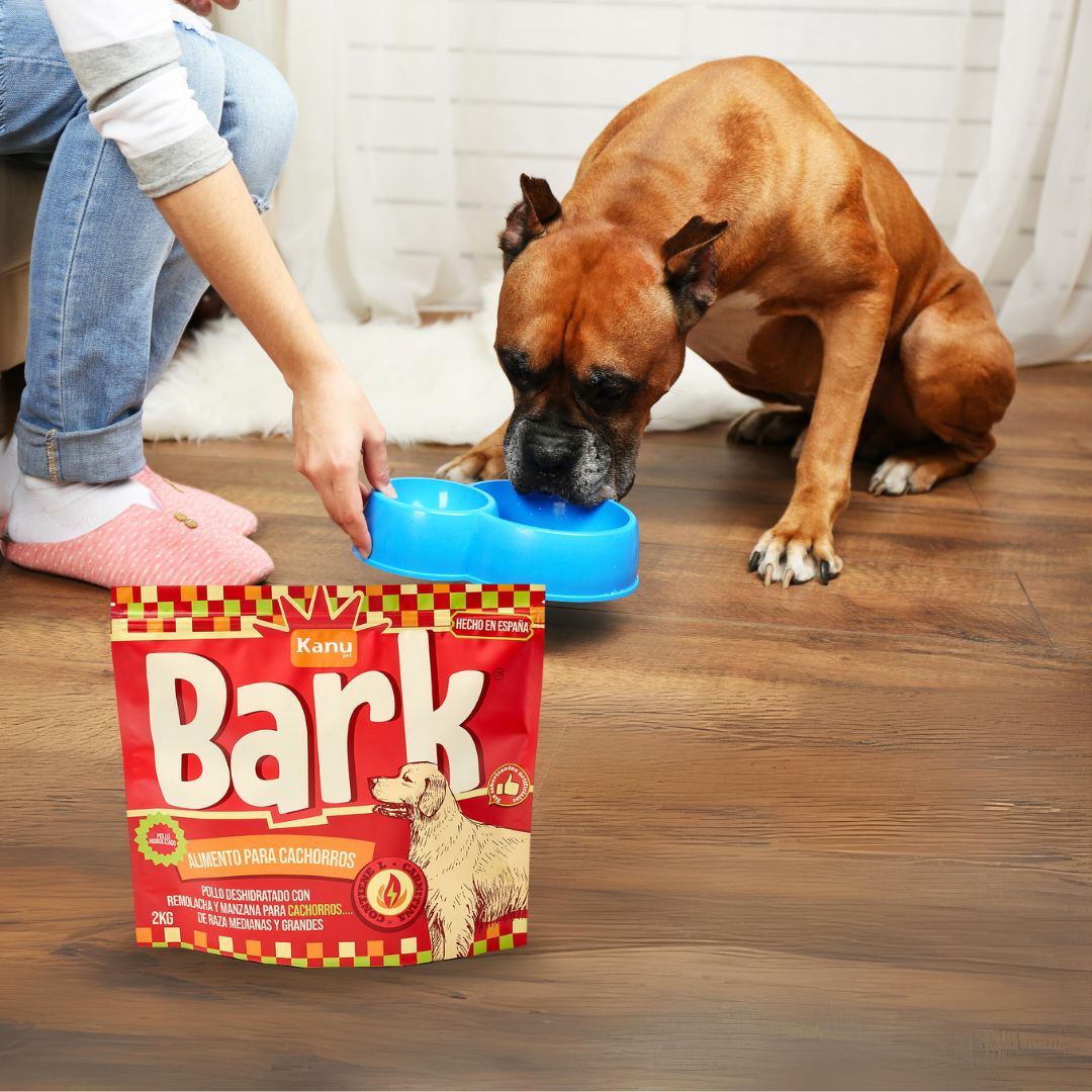 Alimento seco Kanu Pet Bark para cachorros razas medianas y grandes con Pollo